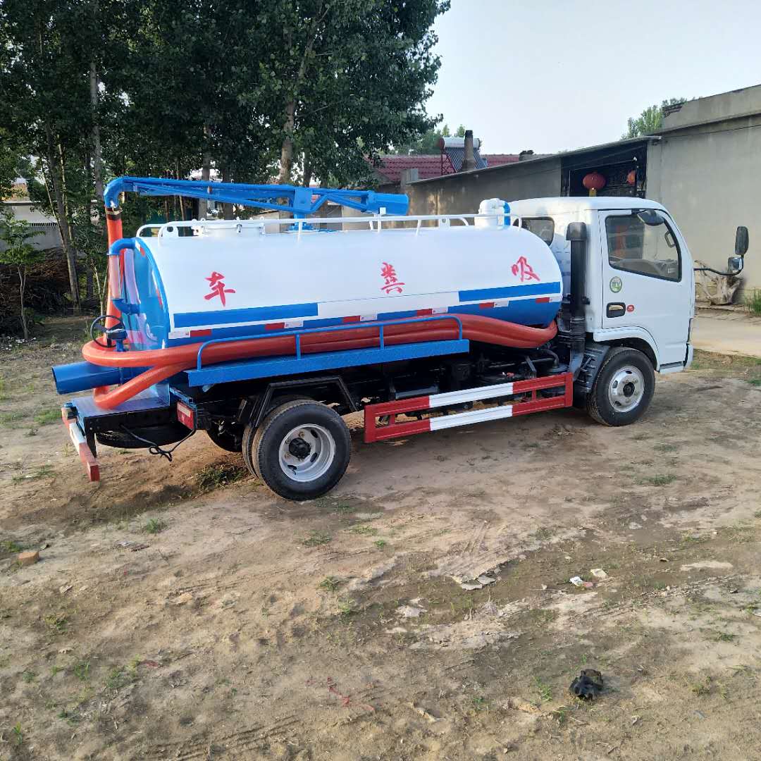 二手吸糞車市場(chǎng)解析 國五帶手續(xù)、真空吸糞車與無牌車的選購指南